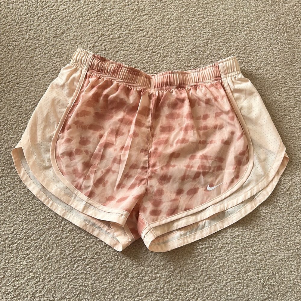 Women’s Nike Tempo Short - Size M